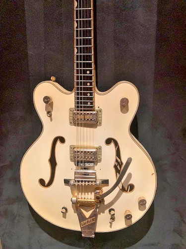 1966 GRETSCH WHITE FALCON GUITAR