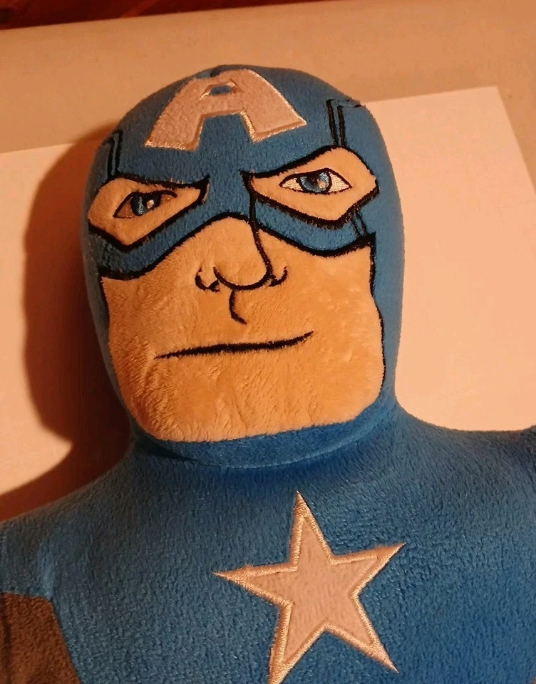 Marvel Vengadores Capitán América Muñeco de Peluche Escudo Superhéroe Juguete 24” Foto 3 de 4