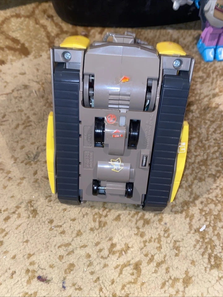 VTG 80s Transformers G1 Omega Supreme Hasbro & Sharkticon Gnaw - Image 3 of 4