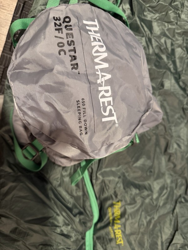 Therm-a-Rest Questar 32F/0C Medium Down Mummy Sleeping Bag Green/Gray