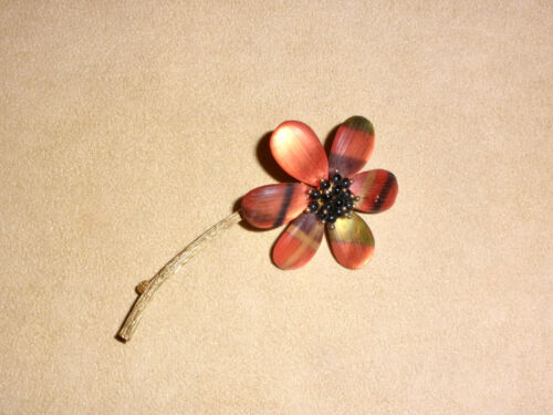 1960er unsignierte Miriam Haskell Blume Anstecknadel mit orange gestreiften Blütenblättern & schwarzen Perlen - Bild 2 von 6