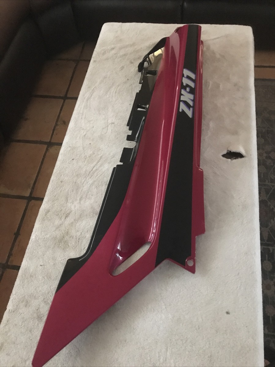 91 KAWASAKI NINJA ZX11C OEM LEFT SIDE COVER 36010-5422-JN 91 KAWASAKI NINJA ZX11C OEM LEFT SIDE COVER 36010-5422-JN