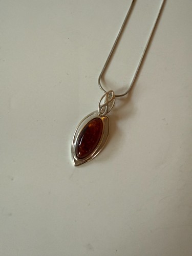 Amazing Sterling Silver & Amber Pendant & Earrings Set - Picture 2 of 3