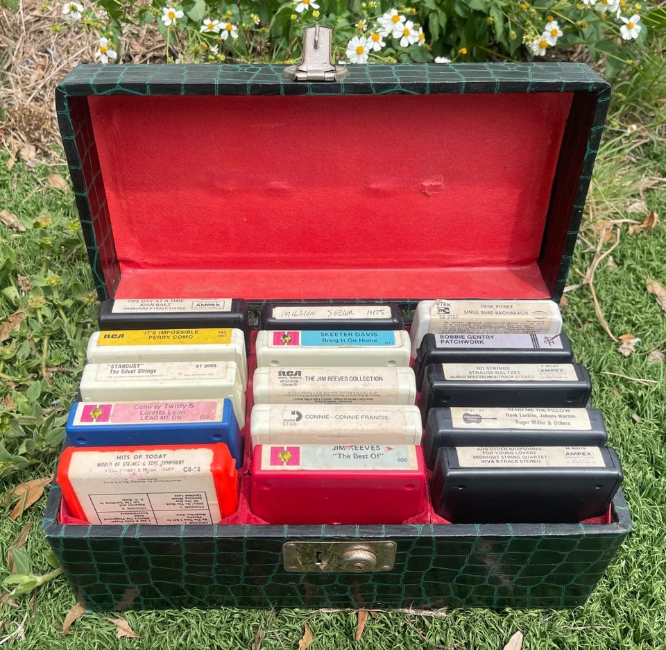Estojo de viagem vintage 8 faixas década de 1970 jacaré verde suporte 15 fitas incluídas - Imagem 2 de 4