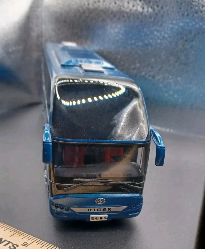 Autobús azul fundido a presión pesado Higer KLQ6125A Golden Dragon 1/42 Foto 3 de 4