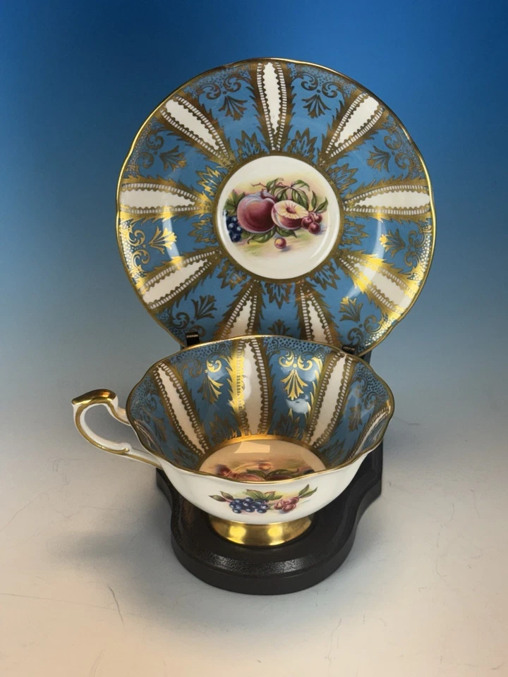 Paragon Fine Bone China JE-B Blue Panel & Fruit Tea Cup & Saucer - Image 4 of 4