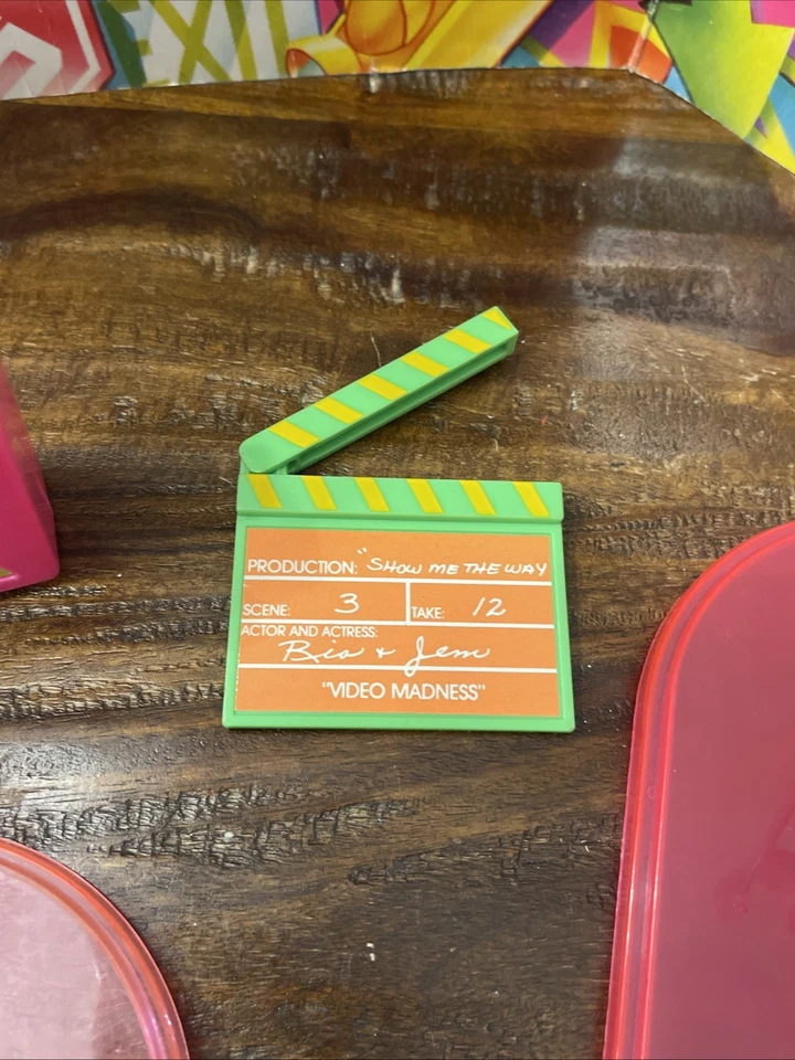 VTG 80s Jem and the Holograms doll VIDEO MADNESS Playset Items & Doll Stand - Image 4 of 4