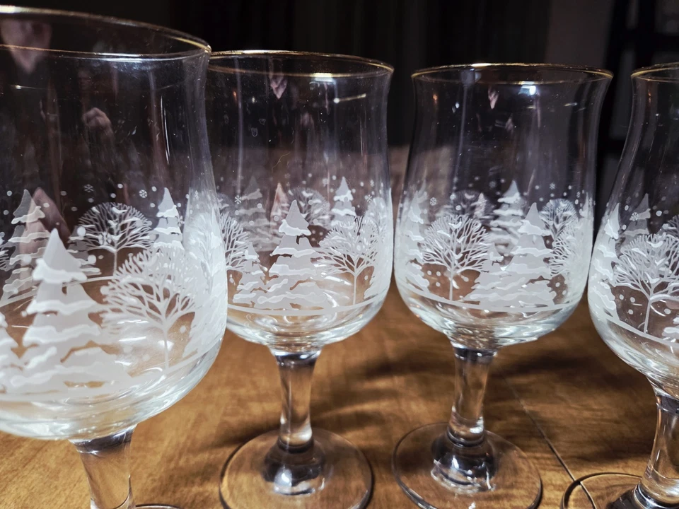 4 Vtg Arby's Winter White Frosted Pine Tree Wine Goblets w/ Gold Rim Libbey 7" - Image 3 of 4