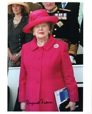Margaret Thatcher Ex British Prime Minister  Signed 10-8 Photo