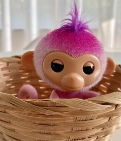 Fingerlings Interactive Pink Baby Monkey Heart Light Harmony Touch Reacts Sounds
