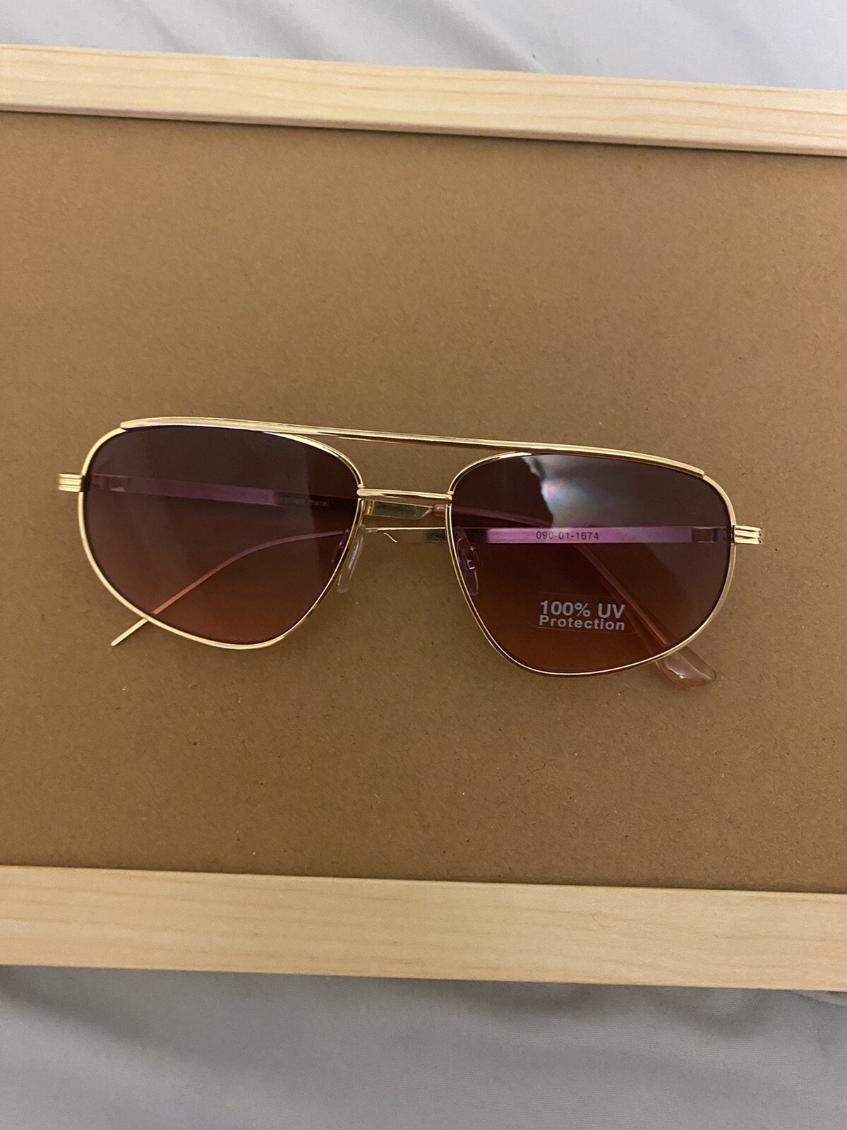 Stylish women's sunglasses for UV protection and fashion  -image