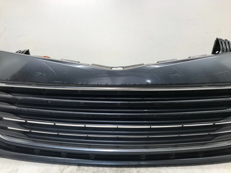 Cubierta de parachoques delantero 1G3 2013-2015 Toyota Avalon XLE/Hybrid XLE 52119-07050 OEM Foto 3 de 4