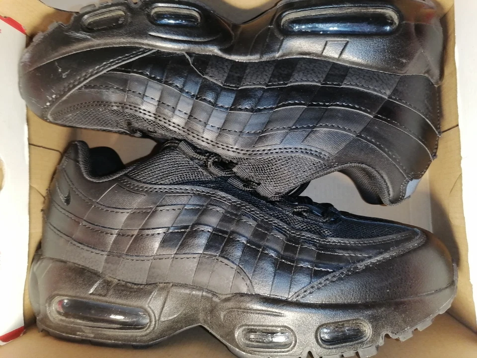 NIKE AIRMAX 95 NEGRAS - Imagen 2 de 4