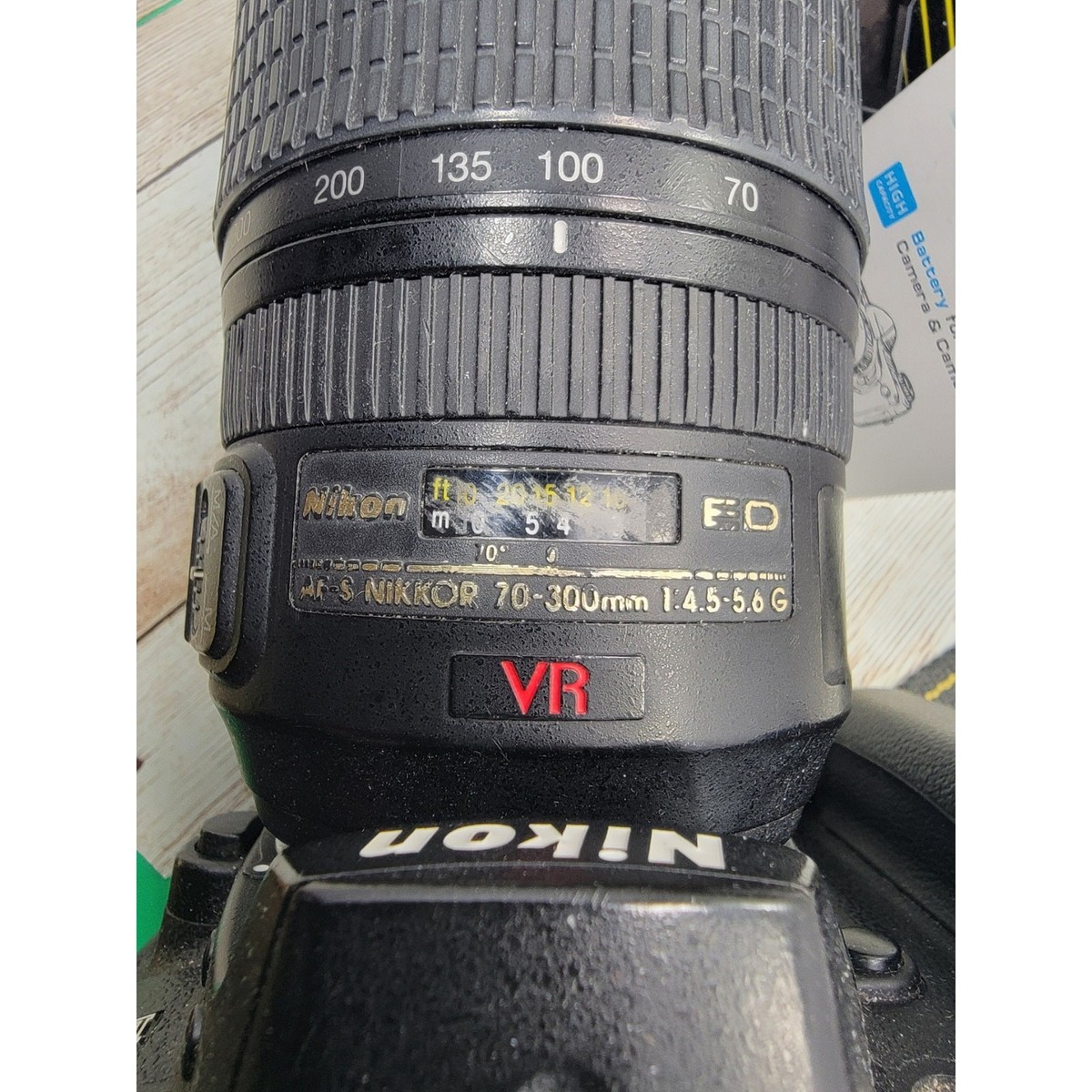 Nikon D90 DSLR Camera w/NIKKOR 70-300mm Lens Black with Battery
