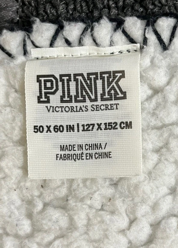 Victoria's Secret Pink Plush Sherpa Green Blanket White Dog 50x60in Christmas - Image 4 of 4