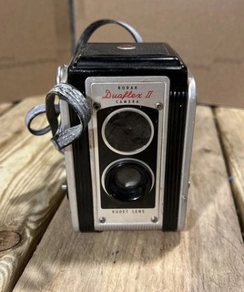 Vintage Kodak Duaflex II 620 Film Camera with Kodet Lens