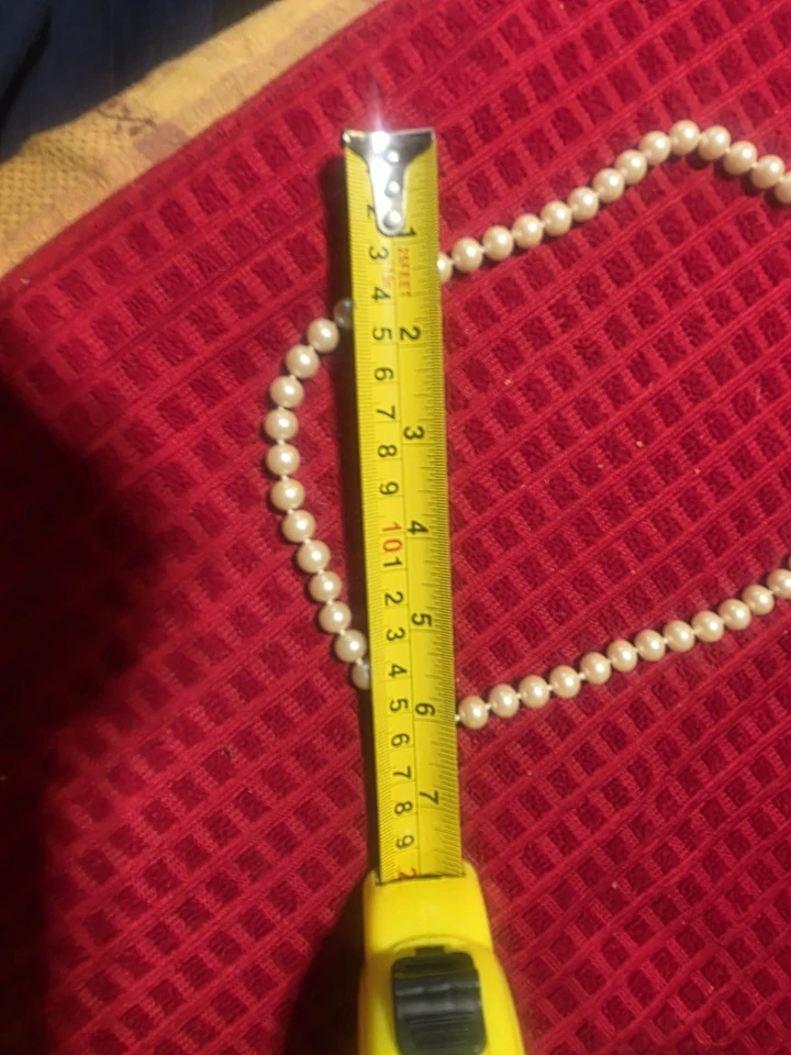 Very Nice Cream.colored Pearl Necklace - Image 2 of 4