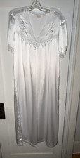 Barbizon Vintage Peignoir Set White Satin 2-Piece Maxi Robe  Gown Size M c673