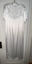 Barbizon Vintage Peignoir Set  White Satin 2-Piece Maxi Robe & Gown Size M c673