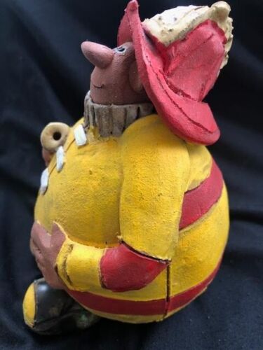 VINTAGE Sara Meadows BALLOON PEOPLE Ton Feuerwehr Figur signiert/datiert 1988 - Bild 3 von 9