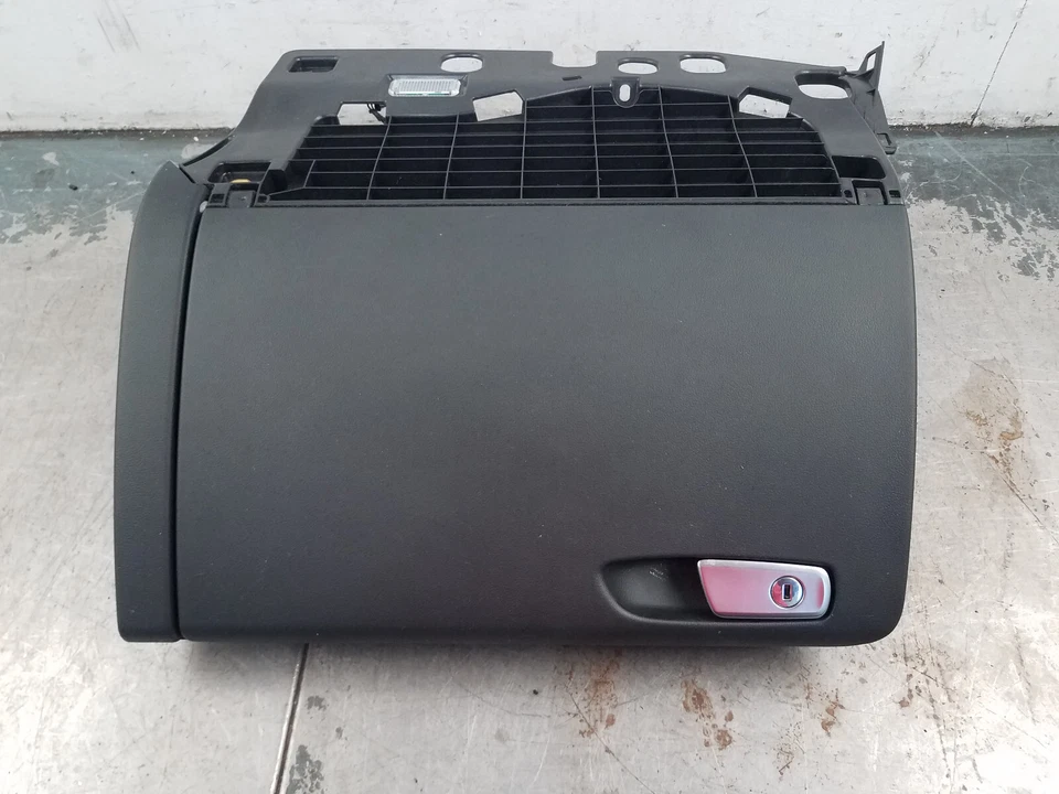 2013 Audi S4 Quattro B8 Glove Box #5394 J7 - Image 2 of 4