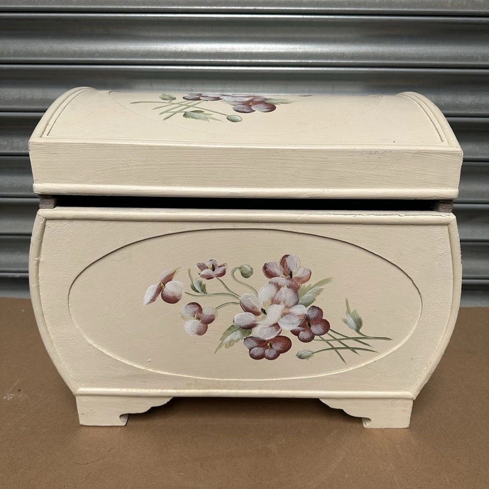 Ship Chest Trunk Storage Box Wooden Hand painted Floral Design Cream Stunning - Image 2 of 4