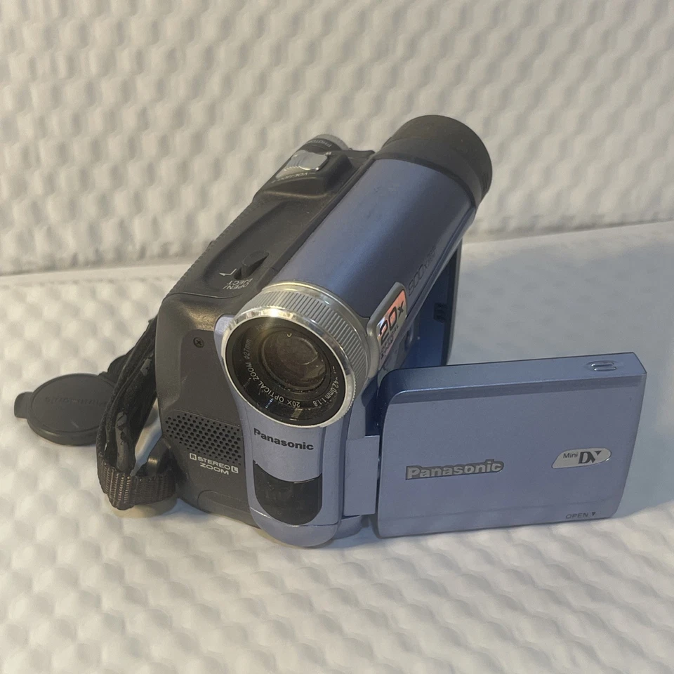 PANASONIC PV-GS12 Mini DV Hybrid Camcorder 20x Zoom Untested As Is! - Image 2 of 4