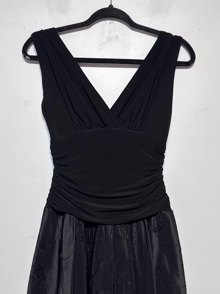 Conjunto de Vestido Midi Y2K SL Fashions Whimsigoth Cuello en V Negro Talla 6 Fairy Grunge Foto 3 de 4