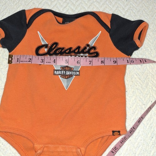Harley Davidson One Piece Naranja Negro Logo 12m - Imagen 4 de 6