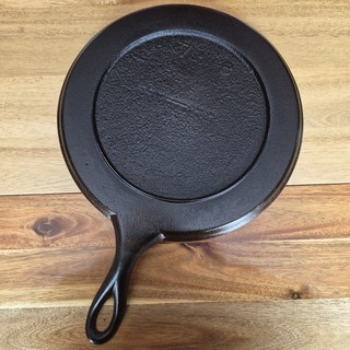 Gatemarked Vintage Cast Iron Round Griddle