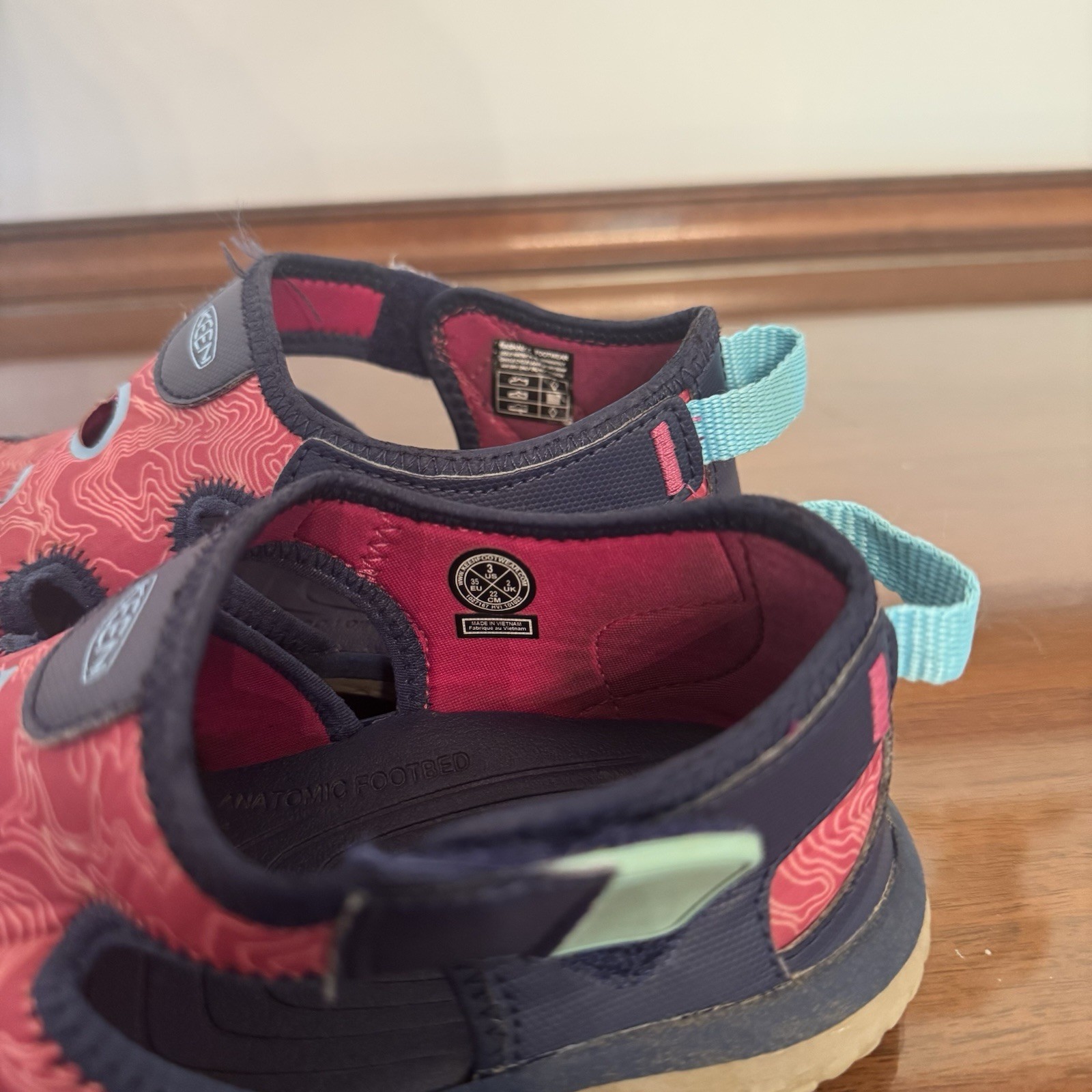 Sandali Keen Stingray punta chiusa unisex bambino impermeabili taglia 3