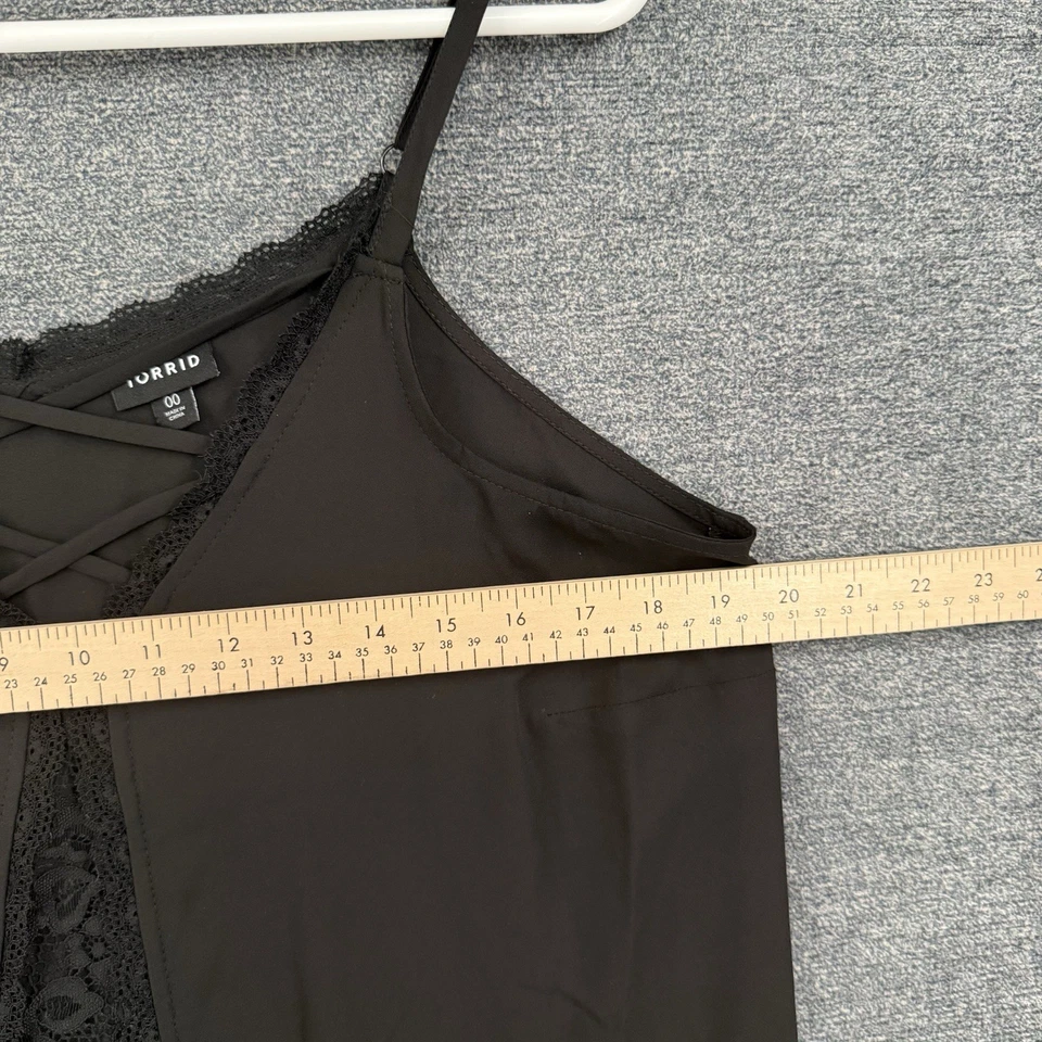 Top de dormir Torrid para mujer Plus 00 (M/L) Camisola negra con tirantes de espagueti y encaje Foto 4 de 4