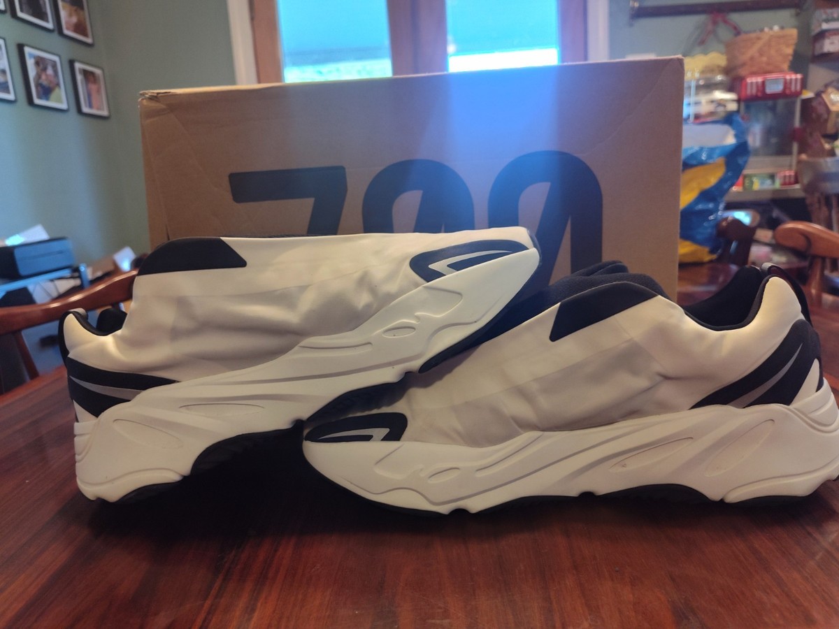 Yeezy 700 Mnvn On Feet Adidas Yeezy 700 MNVN Analog Size IG4798