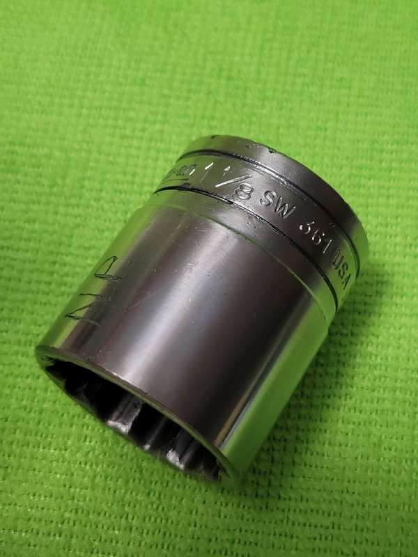 Snap-On SW 361 1/2" Drive 12 Point 1 1/8" Shallow Well Socket