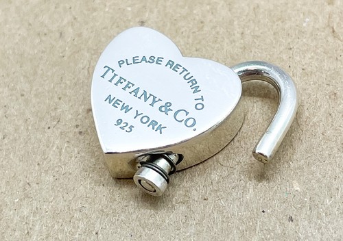 Ciondolo Lucchetto Cuore Testo Blu Tiffany & Co. Return To Tiffany Argento - Foto 3 di 9