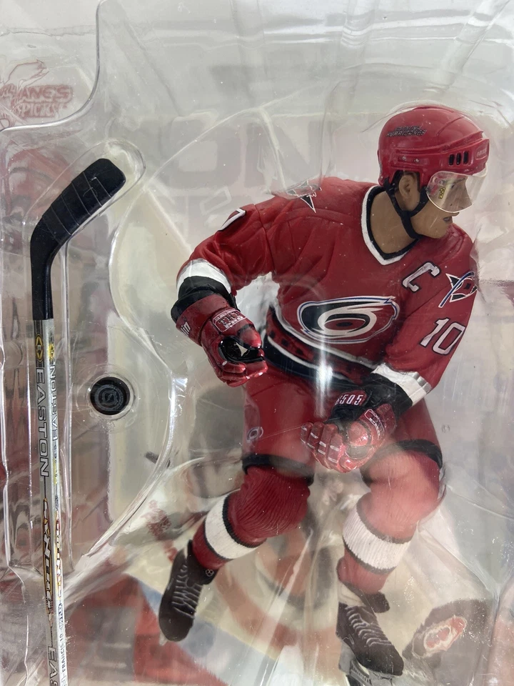 Ron Francis in Red Jersey Carolina Hurricanes NHL McFarlane Series 4 Figure 2002 Foto 2 de 4