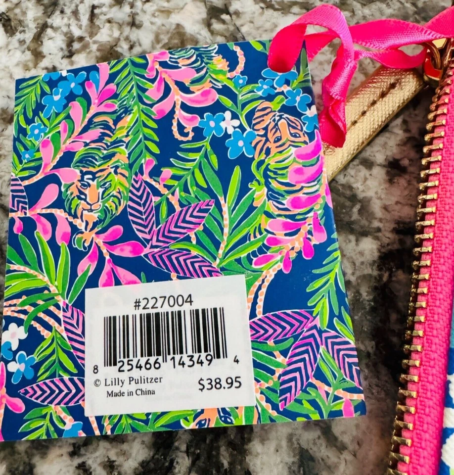 ☘☘☘ Lilly Pulitzer Tech Pouch 2 Piece Set "How Do You Like Me Prowl" Leopard☘☘☘ - Image 4 of 4