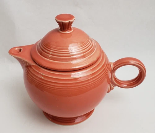 Fiesta Fiestaware Homer Laughlin Orange Teapot with Lid 4-Cup USA