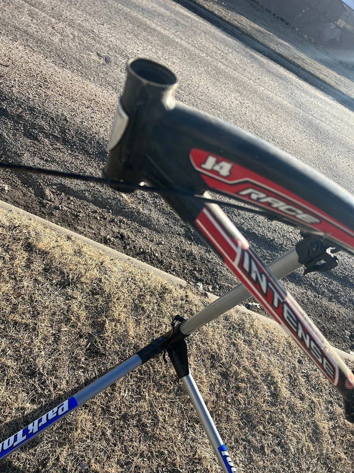 SOLO CUADRO DE CARRERAS BMX INTENESE CYCLES J4 RACE 6061L Foto 2 de 4