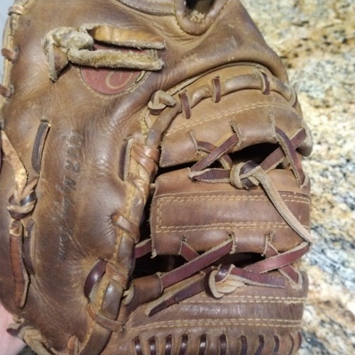 WILLIE MONTANEZ RAWLINGS First Base Baseball Glove Mit RHT FJ20 Phillies Vtg - Picture 6 of 12