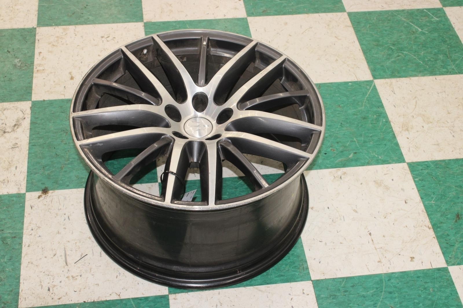 Maserati Ghibli 2014-2021 Rear Wheels 10 pcs