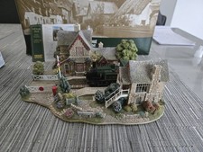 Lilliput Lane Full Steam Ahead L2365  with Box and deeds train model 