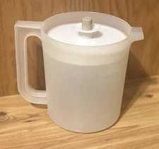Vintage Tupperware Clear Pitcher 1.5 QT Push Button Lid Tan Push Button