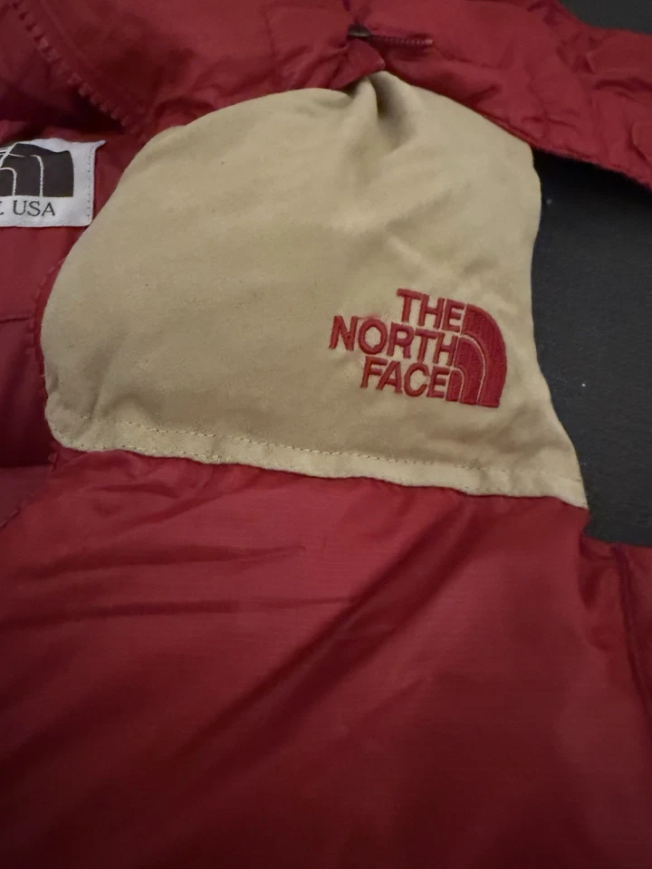 The North Face Nuptse, photo 3 of 5
