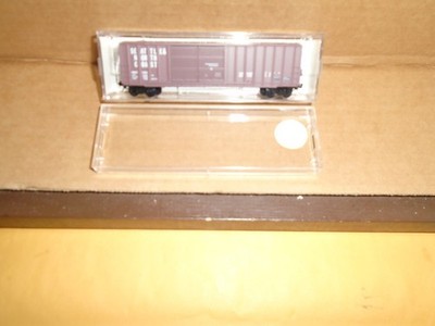 MICRO TRAINS #30160 50' RIB SIDE DOUBLE DOOR BOXCAR-SEATTLE & NORTH COAST #1052N