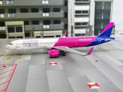 Wizz Air Airbus A321NEO HA-LVA 1/400 von Panda Models. BRANDNEU, NEUWERTIG 