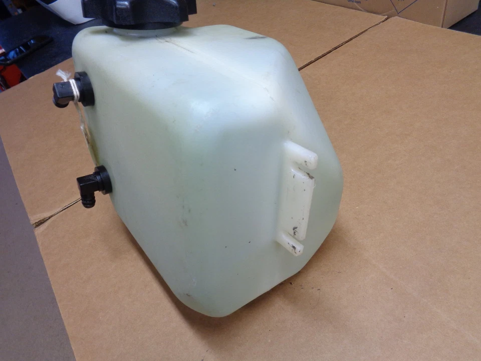 SKI-DOO 1995 1996 1997 F-2000 TANQUE DE ACEITE DEPÓSITO FORMULA MACH 600 670 780 GRAND Foto 2 de 4