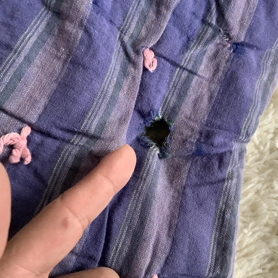 Vintage Hand Sewn Quilt Patchwork Cotton Scraps 75" x 58" - Image 3 of 4