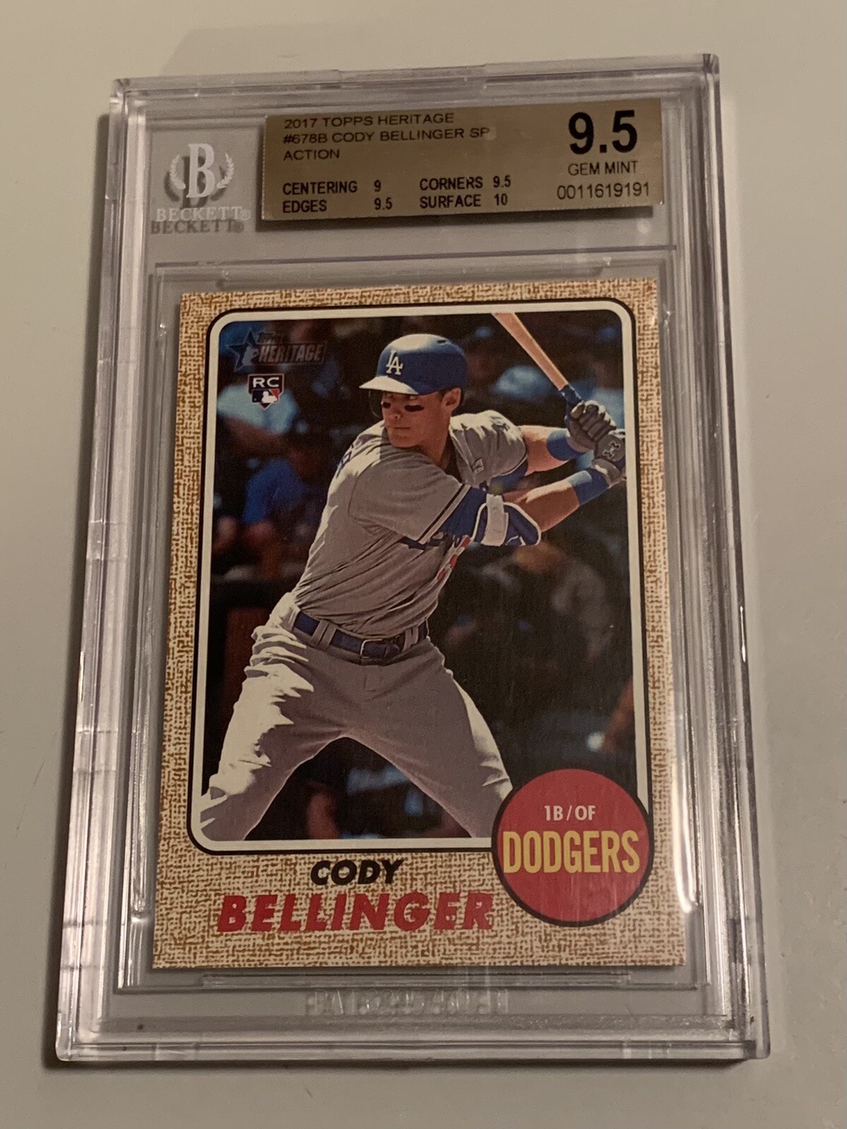 Cody Bellinger L.A. Dodgers 2017 Topps Heritage Beckett 9.5 GM-MT Rookie Card!
