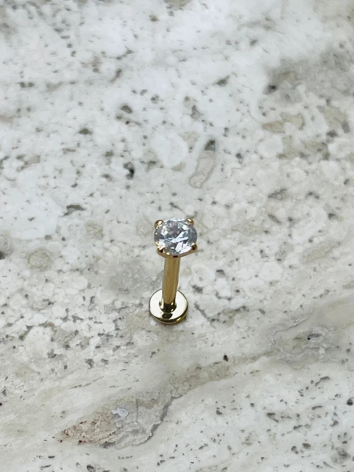 Alfiler de nariz solitario de diamantes naturales redondos de 3 mm diario de 18 g de oro amarillo sólido de 14 k Foto 4 de 4